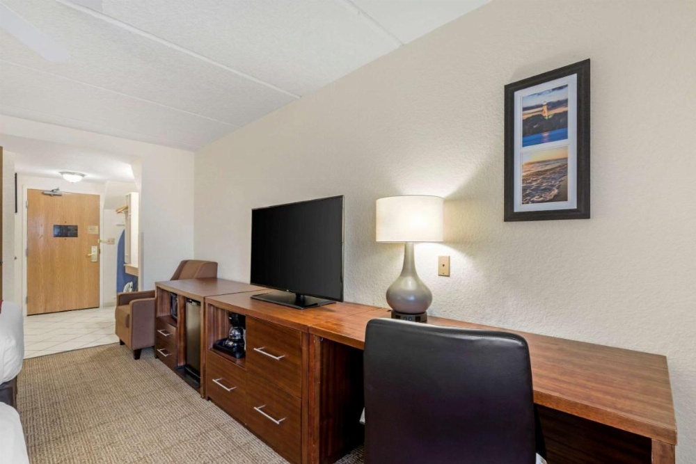 Room image 3